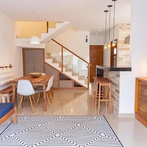 https://casa-da-lel.hotelsportoseguro.com